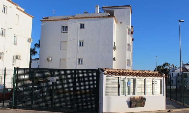 Reventa - Apartamento -
Villamartín - PAU 8