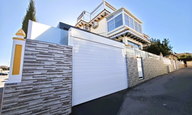 Reventa - Adosado -
Punta Prima - Rocio del Mar