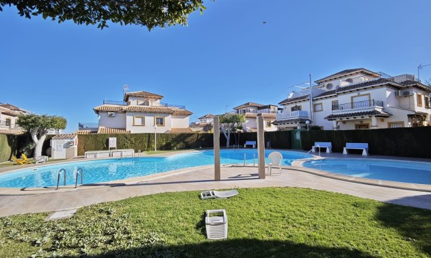 Reventa - Adosado -
Punta Prima - Rocio del Mar