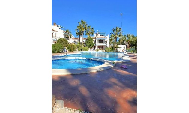 Reventa - Adosado -
Orihuela Costa - Villamartín