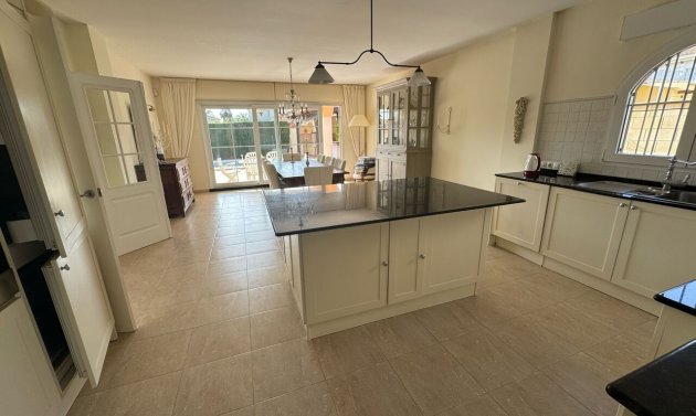 Reventa - Villa -
Playa Flamenca - Play Flamenca