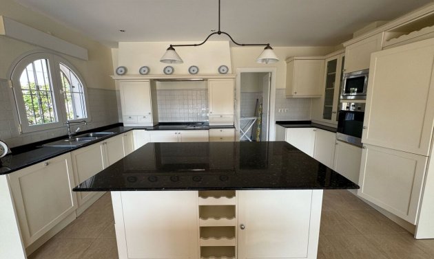 Reventa - Villa -
Playa Flamenca - Play Flamenca