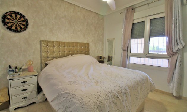 Reventa - Apartamento -
Playa Flamenca