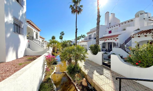 Reventa - Adosado -
Orihuela Costa - Villamartín