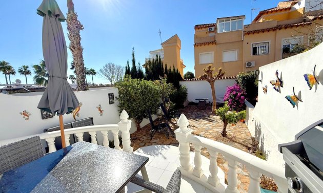 Resale - Townhouse -
Orihuela Costa - Villamartín