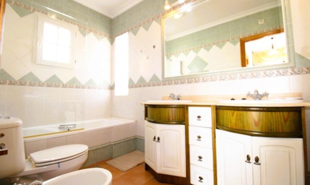 Resale - Villa -
Orihuela Costa - Los Dolses