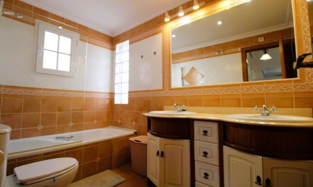 Resale - Villa -
Orihuela Costa - Los Dolses