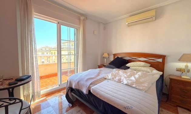 Resale - Townhouse -
Orihuela Costa - Lomas de Cabo Roig