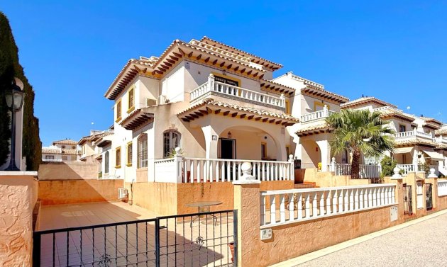 Resale - Townhouse -
Orihuela Costa - Lomas de Cabo Roig