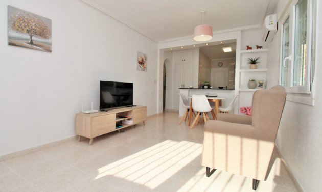 Resale - Bungalow -
Villamartín - Villamartin