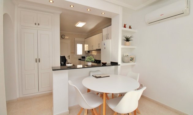 Resale - Bungalow -
Villamartín - Villamartin