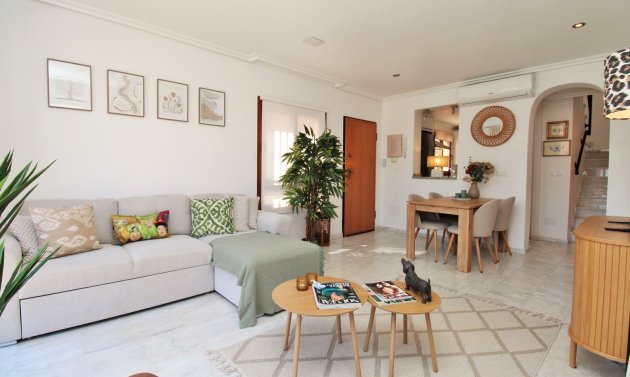 Wiederverkauf - Villa -
San Miguel de Salinas