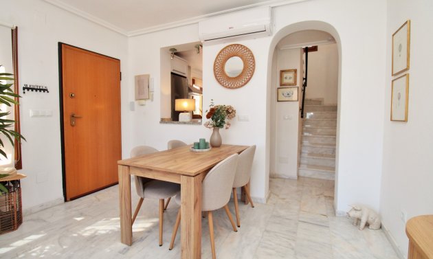 Wiederverkauf - Villa -
San Miguel de Salinas