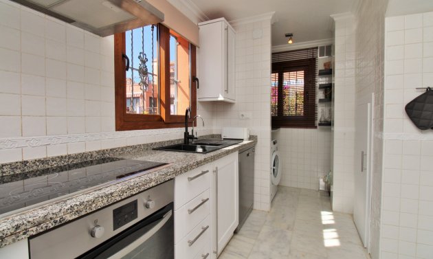 Wiederverkauf - Villa -
San Miguel de Salinas