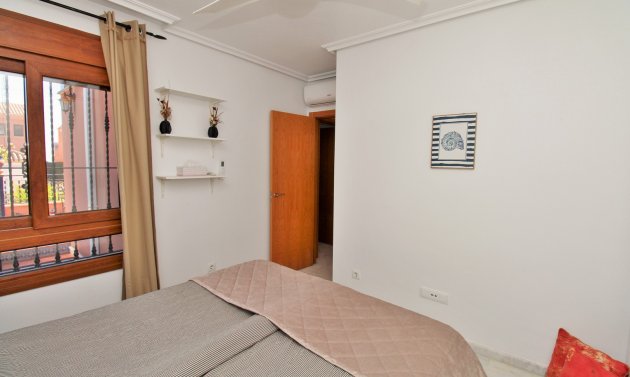 Wiederverkauf - Villa -
San Miguel de Salinas