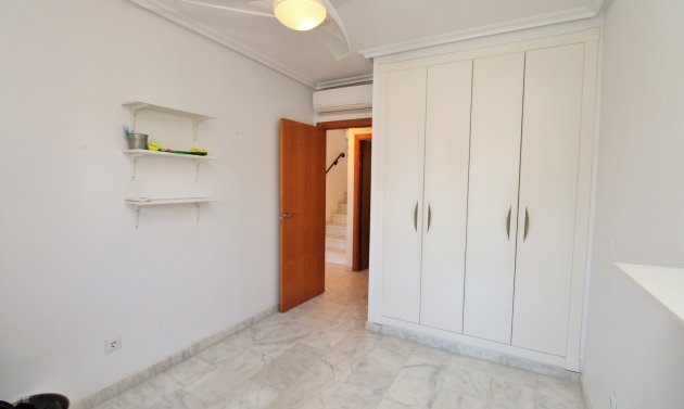 Wiederverkauf - Villa -
San Miguel de Salinas