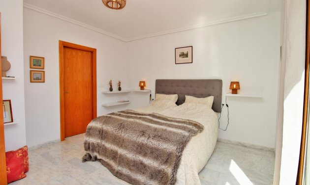 Wiederverkauf - Villa -
San Miguel de Salinas