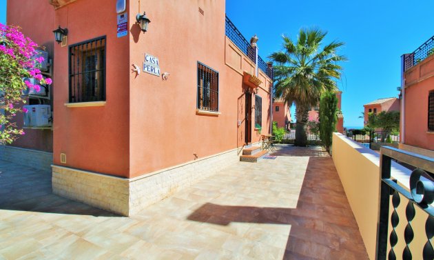 Wiederverkauf - Villa -
San Miguel de Salinas