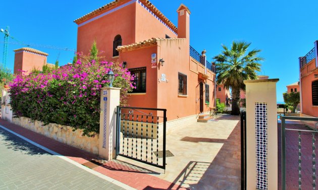 Wiederverkauf - Villa -
San Miguel de Salinas