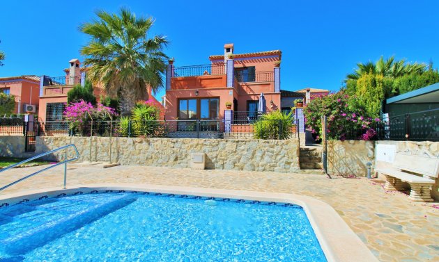 Wiederverkauf - Villa -
San Miguel de Salinas