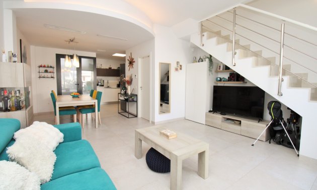 Wiederverkauf - Stadthaus -
Villamartín - Villamartin