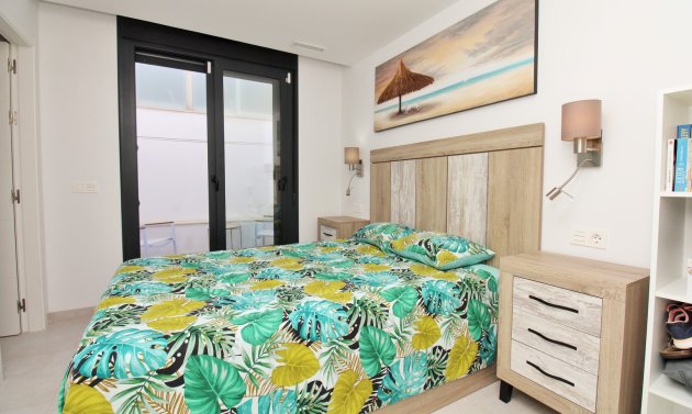 Wiederverkauf - Stadthaus -
Villamartín - Villamartin