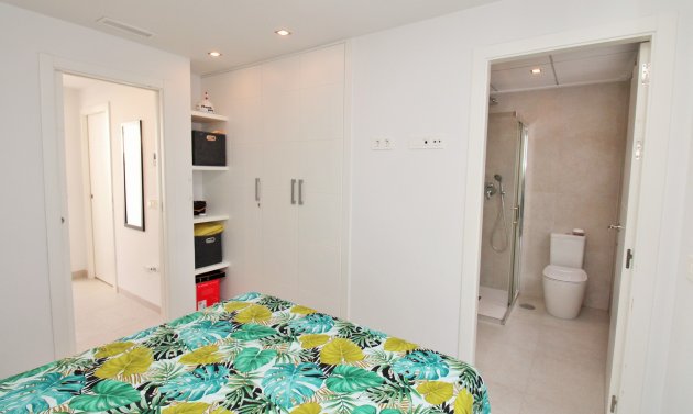 Wiederverkauf - Stadthaus -
Villamartín - Villamartin