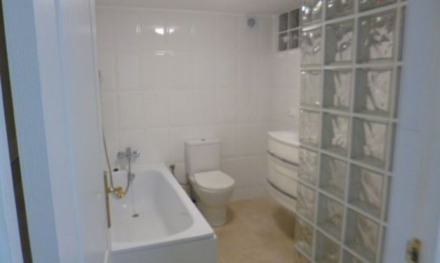 Reventa - Villa -
Villamartín - Villamartin