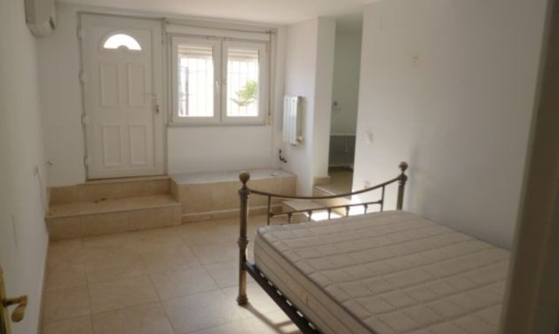 Reventa - Villa -
Villamartín - Villamartin