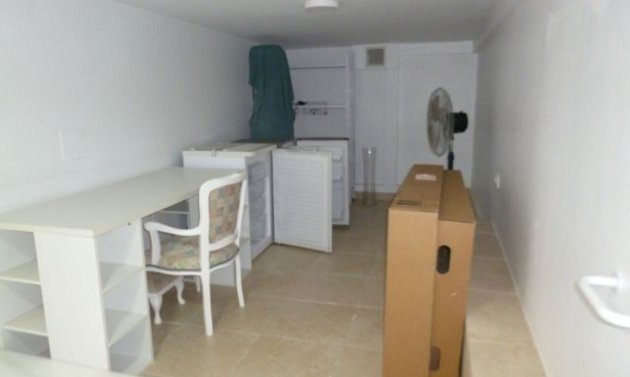 Reventa - Villa -
Villamartín - Villamartin