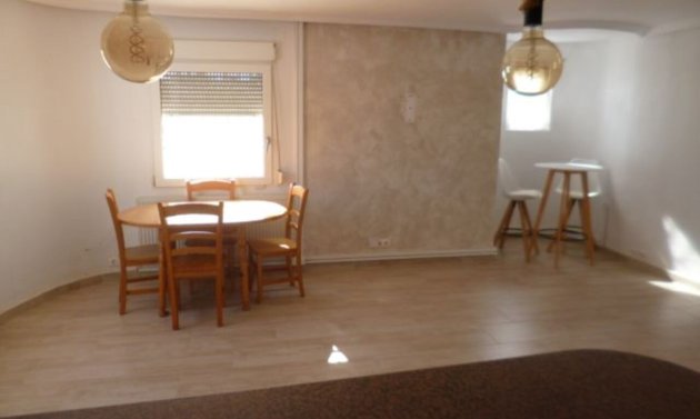 Reventa - Villa -
Villamartín - Villamartin