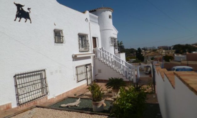 Reventa - Villa -
Villamartín - Villamartin