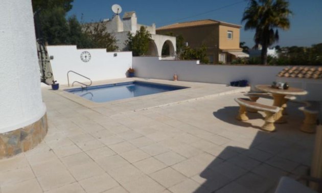 Reventa - Villa -
Villamartín - Villamartin