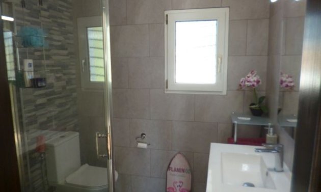 Reventa - Villa -
Villamartín - Villamartin