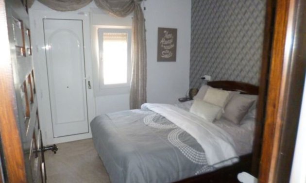 Reventa - Villa -
Villamartín - Villamartin