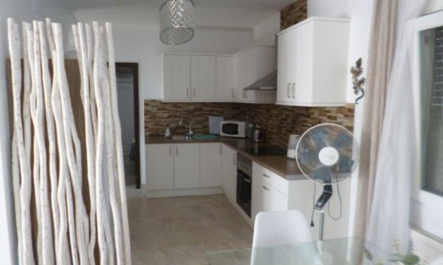 Reventa - Villa -
Villamartín - Villamartin