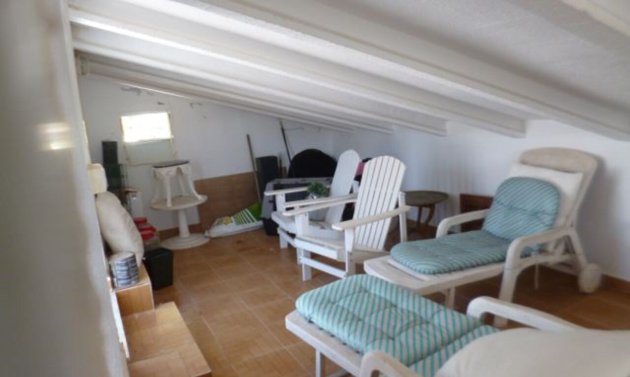 Reventa - Villa -
Villamartín - Villamartin