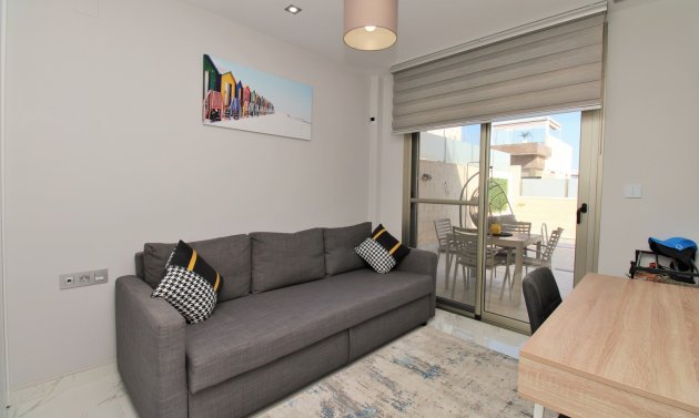 Reventa - Villa -
Villamartín - Villamartin