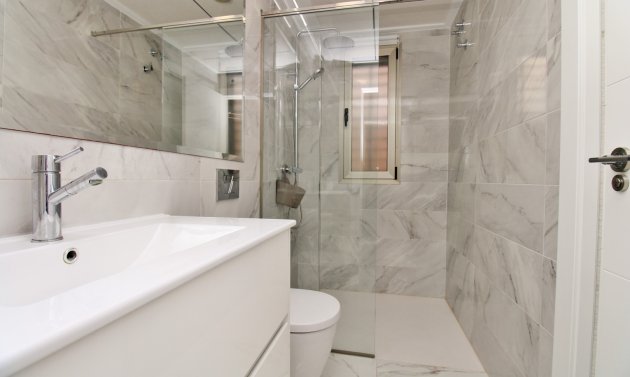 Reventa - Villa -
Villamartín - Villamartin