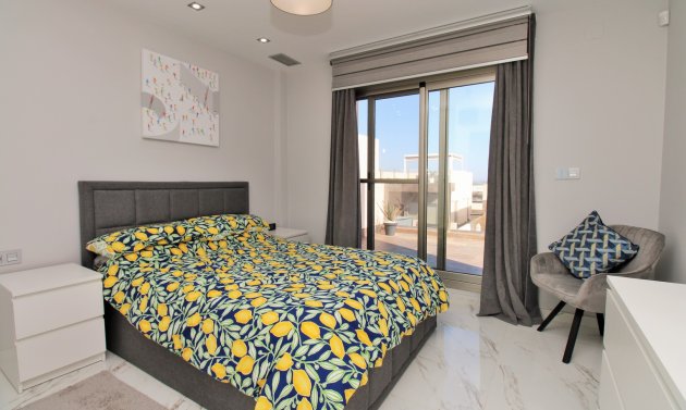 Reventa - Villa -
Villamartín - Villamartin