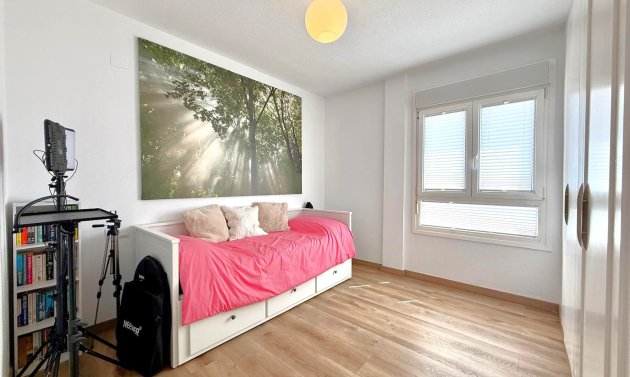 Resale - Apartment -
Orihuela Costa - Villamartín