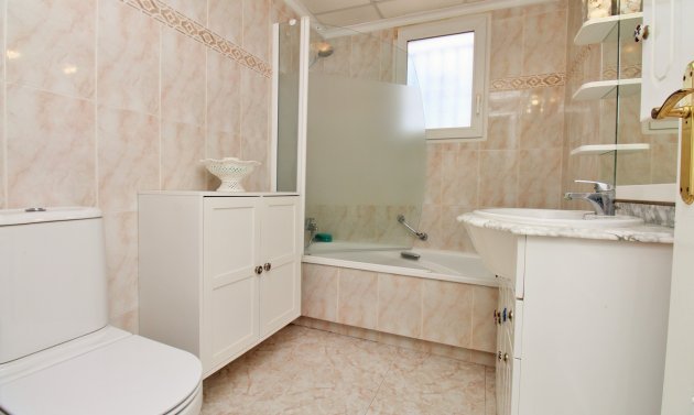 Reventa - Adosado -
Playa Flamenca