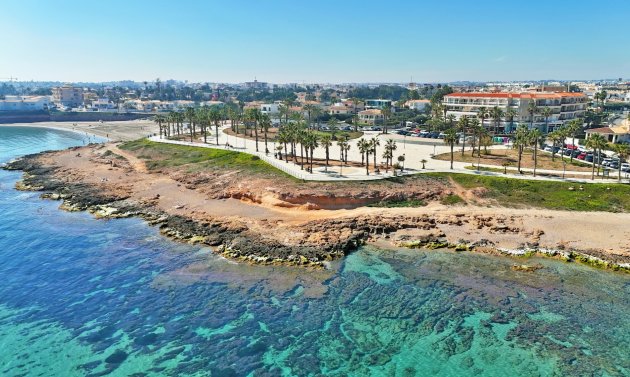 Reventa - Adosado -
Playa Flamenca