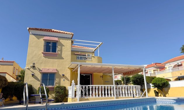 Reventa - Villa -
Cabo Roig - Cabo Roig>La Regia