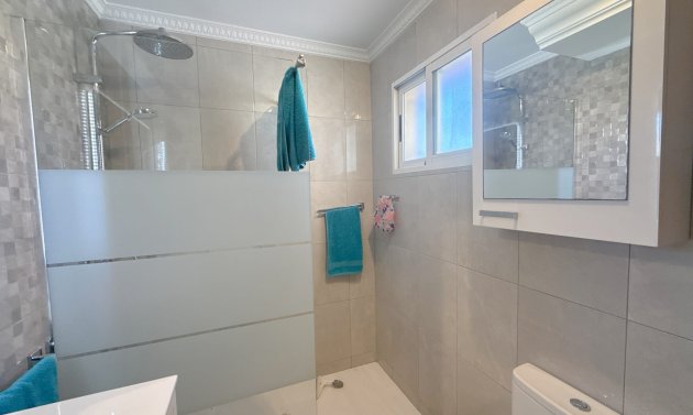 Reventa - Villa -
Cabo Roig - Cabo Roig>La Regia