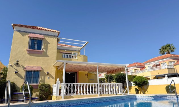 Reventa - Villa -
Cabo Roig - Cabo Roig>La Regia