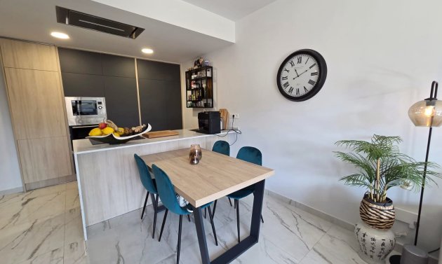 Reventa - Apartamento -
Orihuela Costa - Los Altos