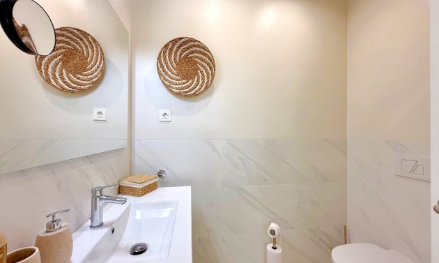 Resale - Apartment -
Orihuela Costa - Villamartín