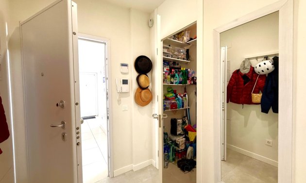 Resale - Apartment -
Orihuela Costa - Villamartín