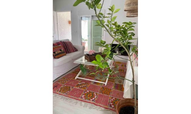 Resale - Villa -
Orihuela Costa - Campoamor